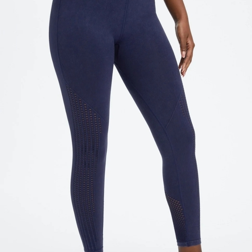 Seamless High-Waisted 7/8 Leggings In Med